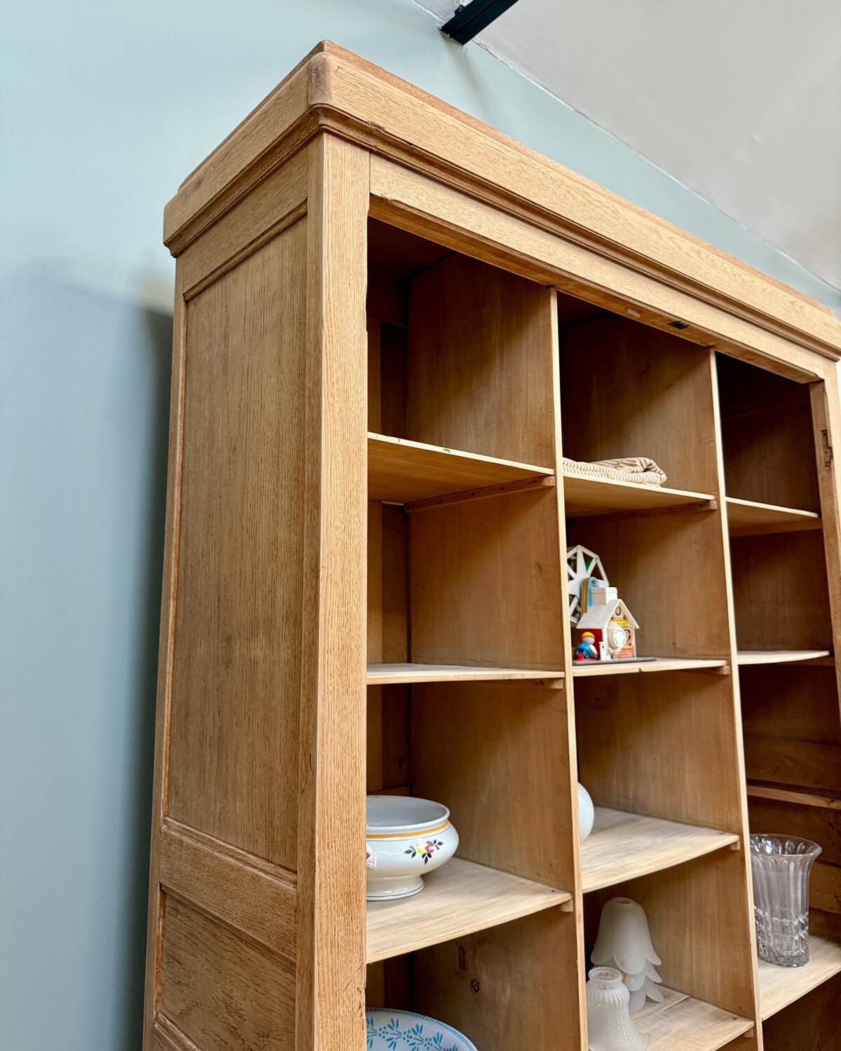 Large oak locker cabinet (renovated)