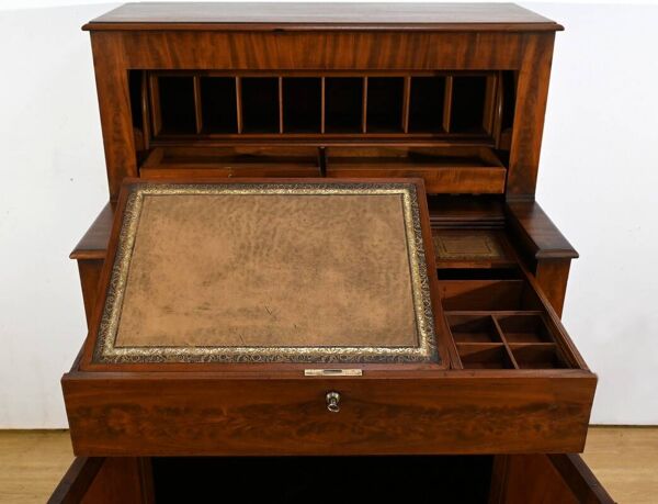 Secrétaire à Gradin en Acajou, Angleterre – 2ème partie XIXe