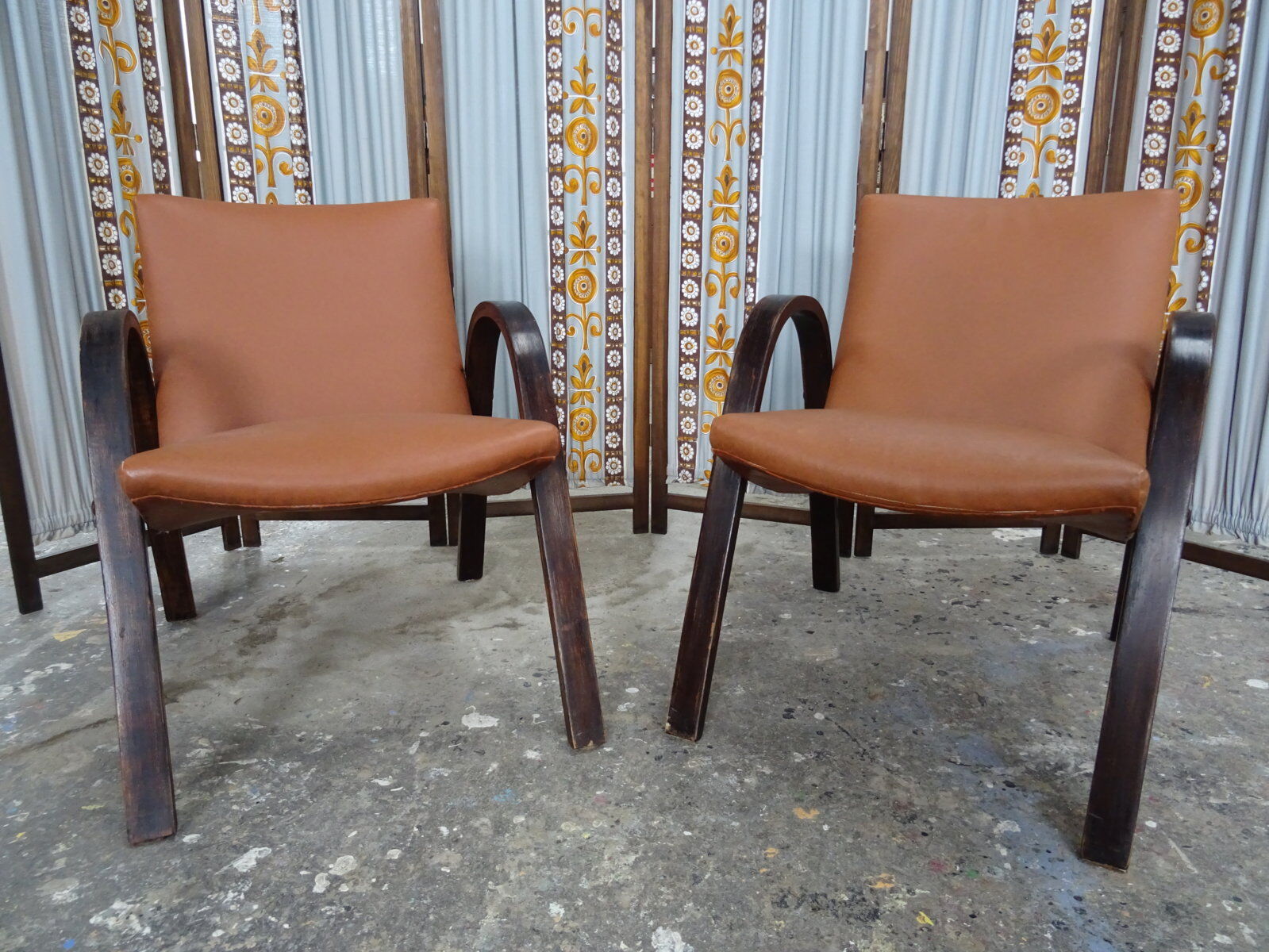 Pair of bow wood Steiner chairs
