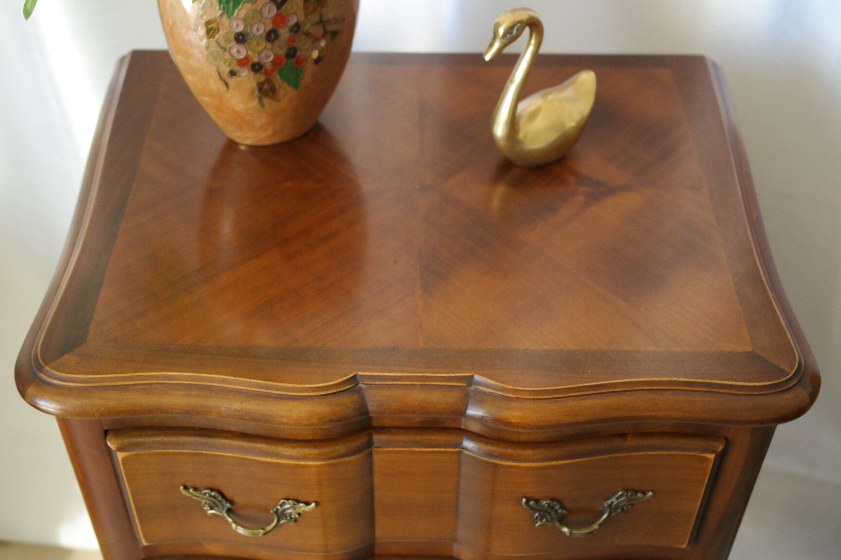Chiffonnier style Louis XV cherry in marquetry
