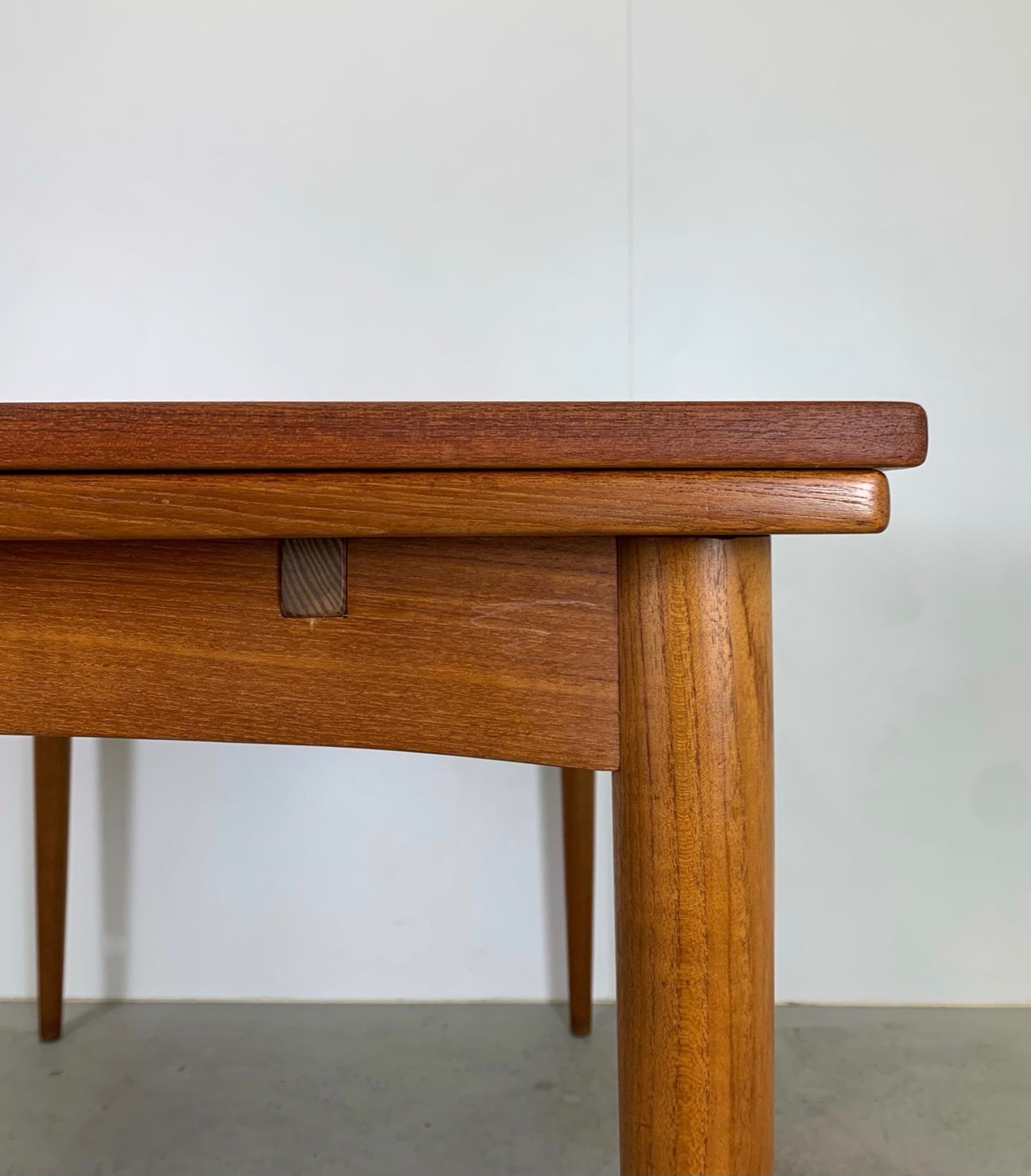 Table à manger en teck danois par Kai Kristiansen années 1960