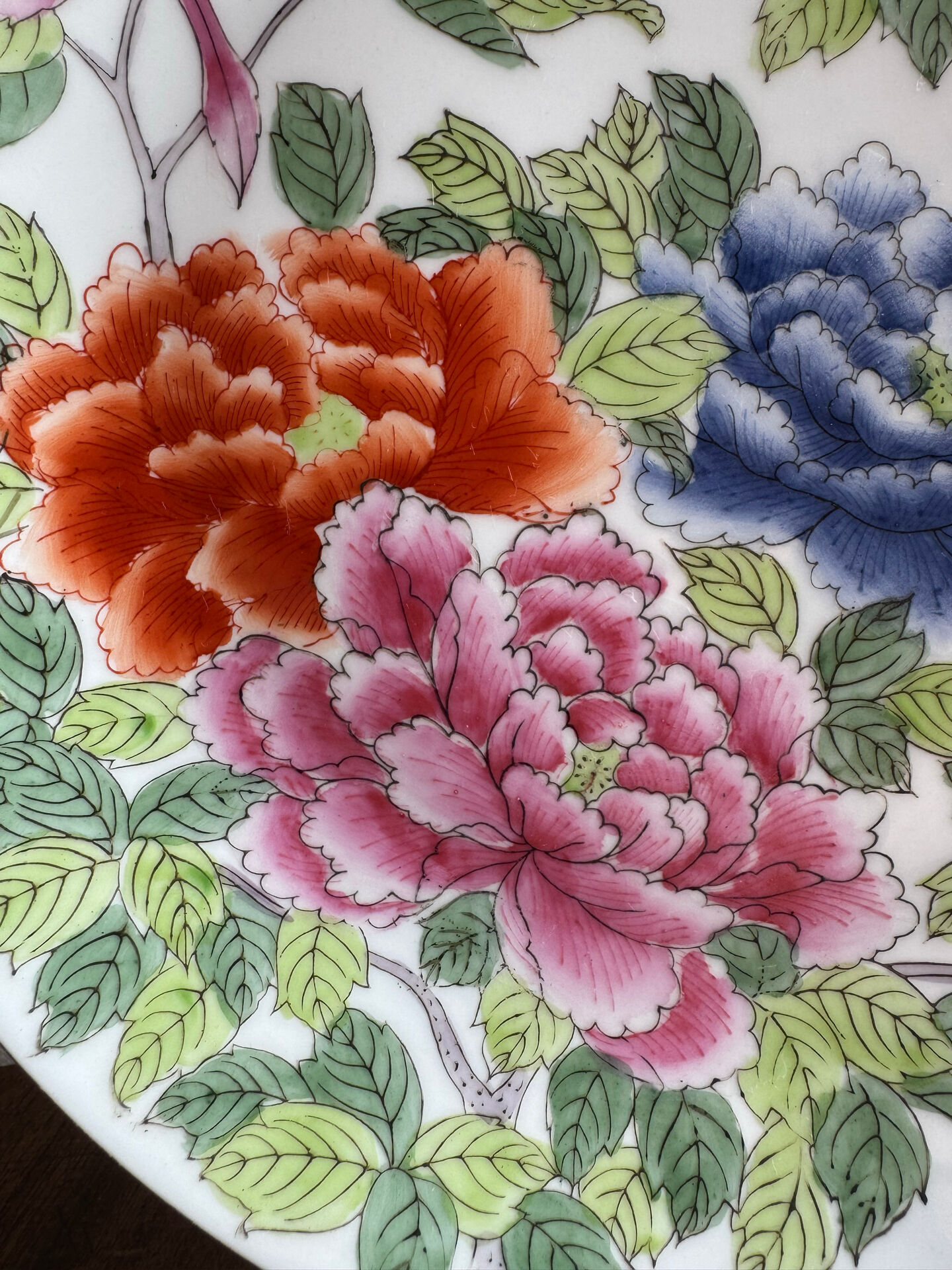Pair of plates from Jingdezhen, China, early 20th century.