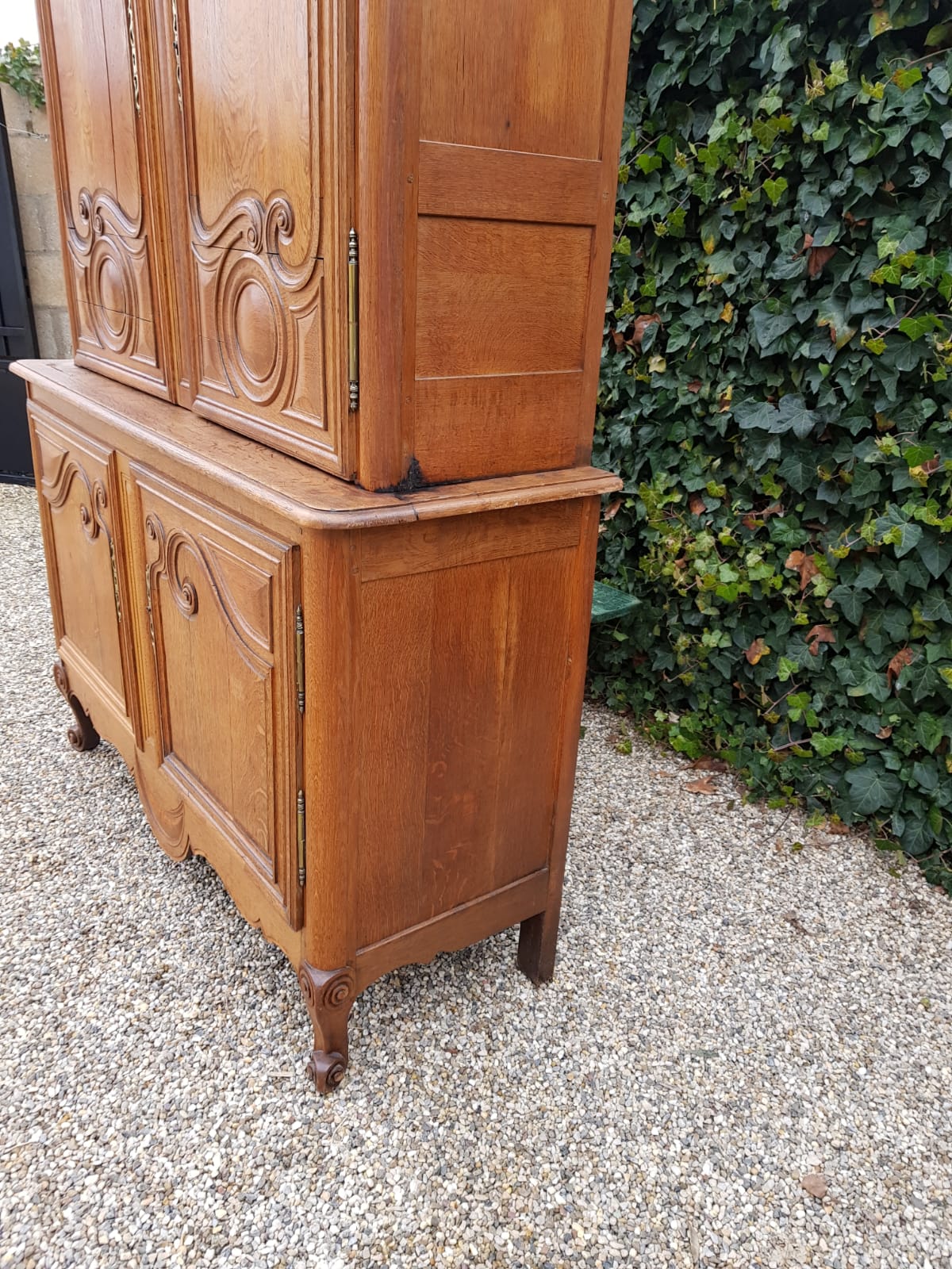 Buffet two bodies in solid oak cauchois