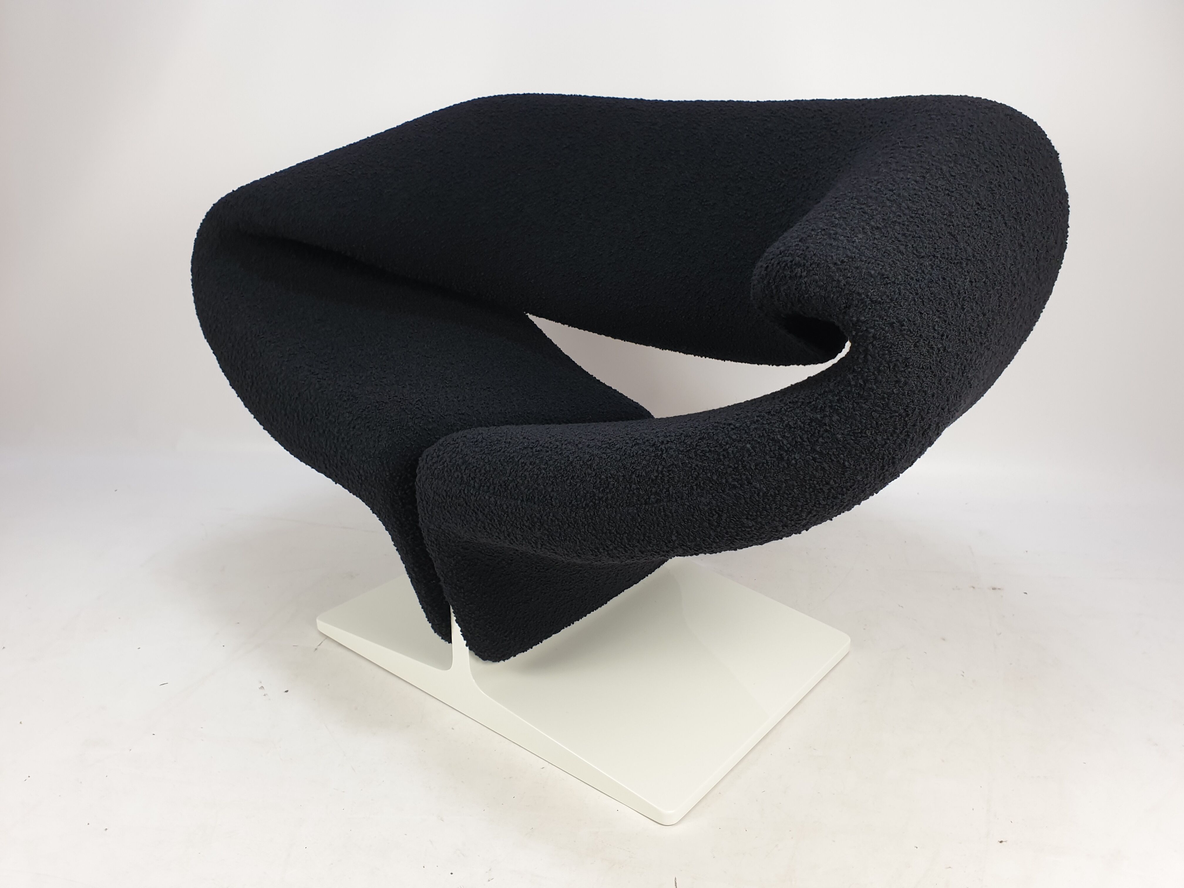 Ribbon Chair by Pierre Paulin for Artifort, 1960's