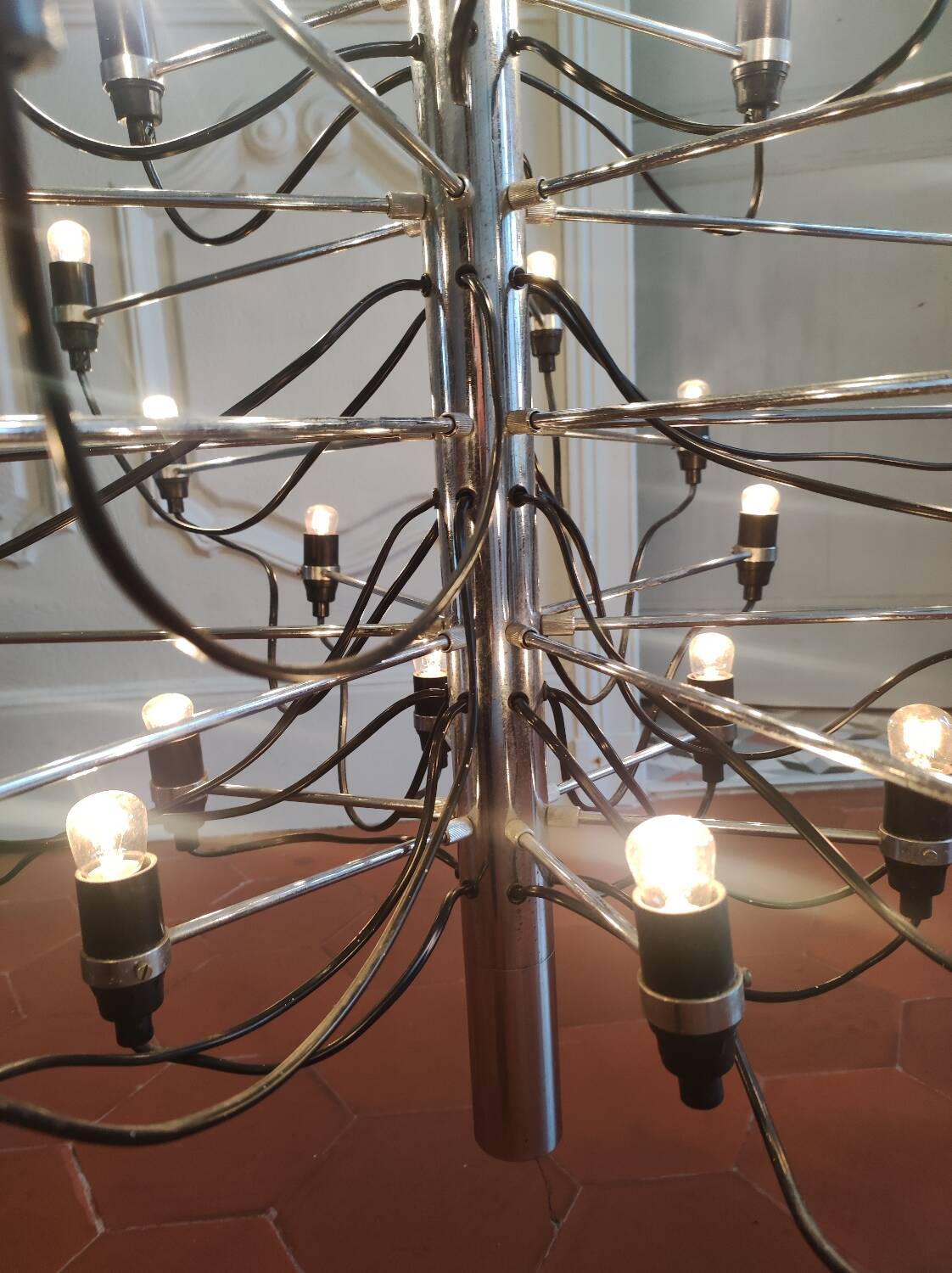 2097-30 bulb pendant light Gino Sarfatti from the 70s Arteluce