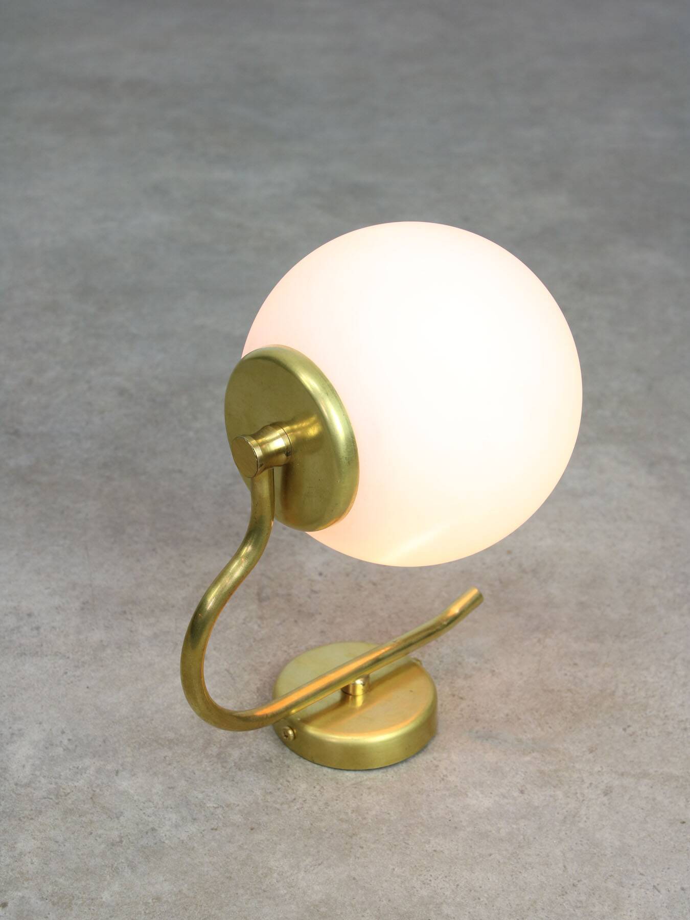 Vintage Italian Mid-century Brass and Opaline Wall Lamp