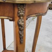 Selette pedestal side table Louis XV style with decorated marquetry and rosewood - 1900s