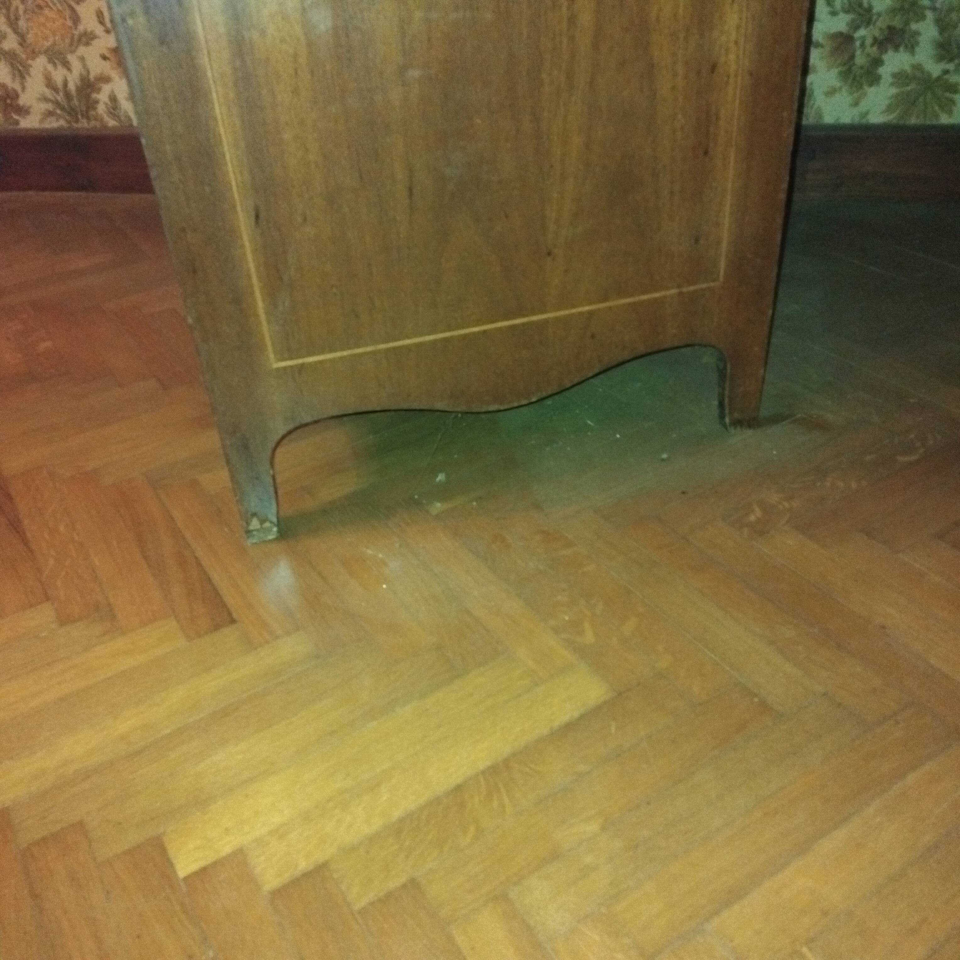 Art Deco bar furniture