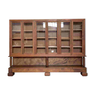 Meuble de métier vitrine en bois massif.