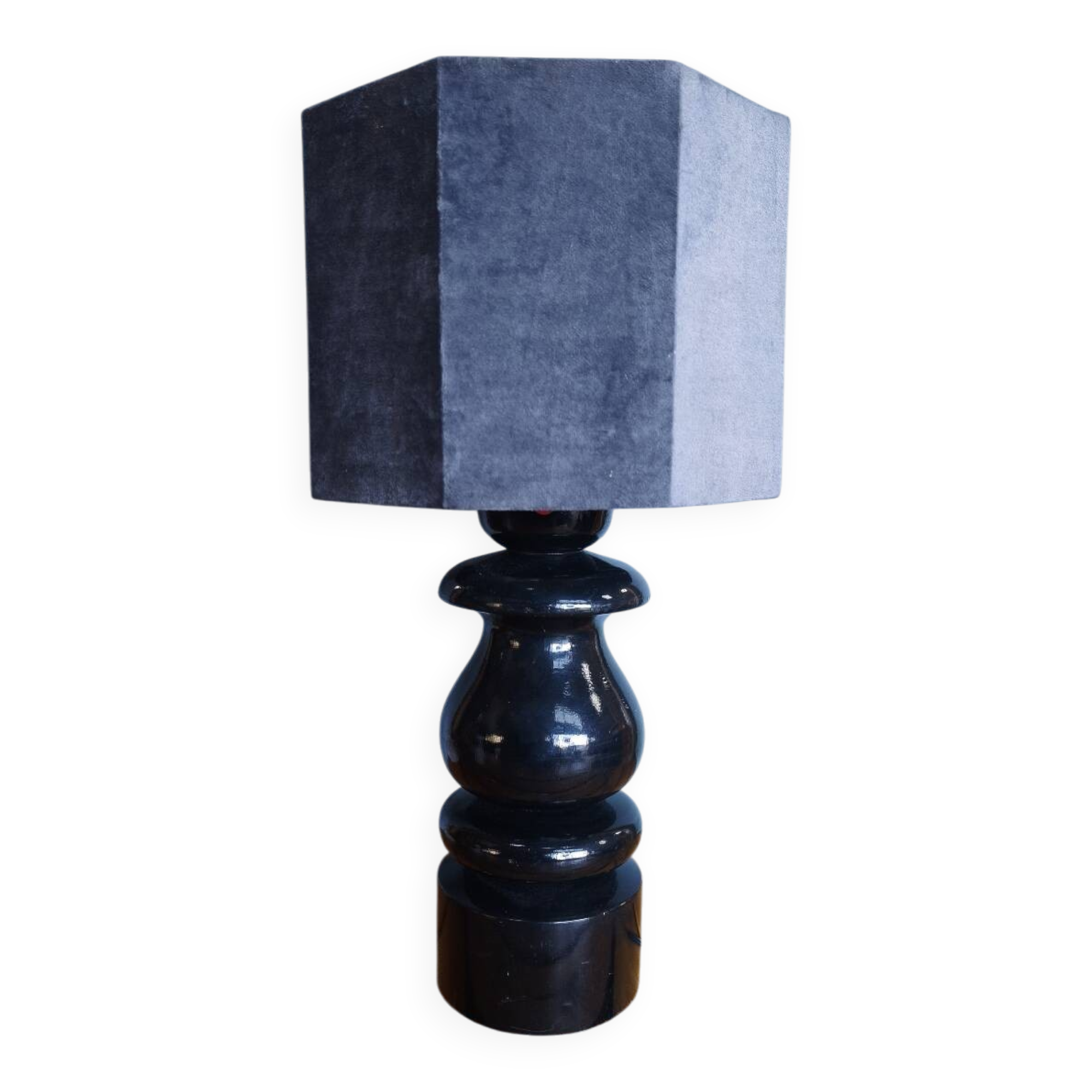 Sculptural table lamp made of turned wood