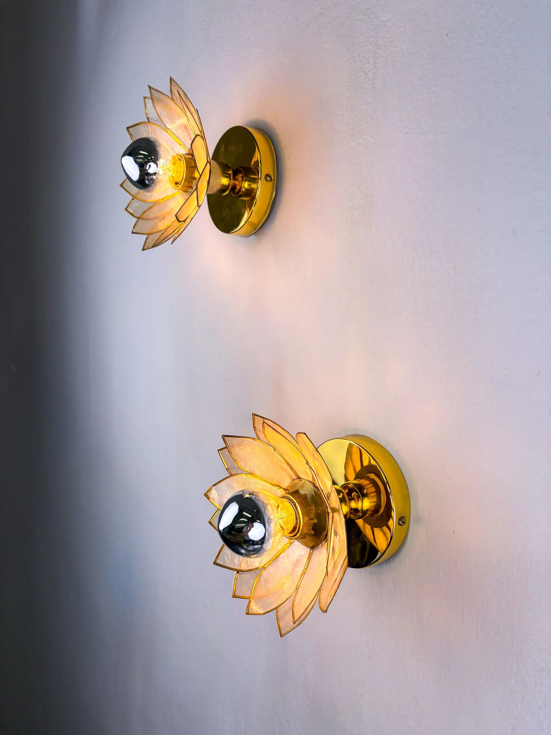 Pair of lotus flower wall sconces, mother-of-pearl petals & gilt brass, Italy, 1970s