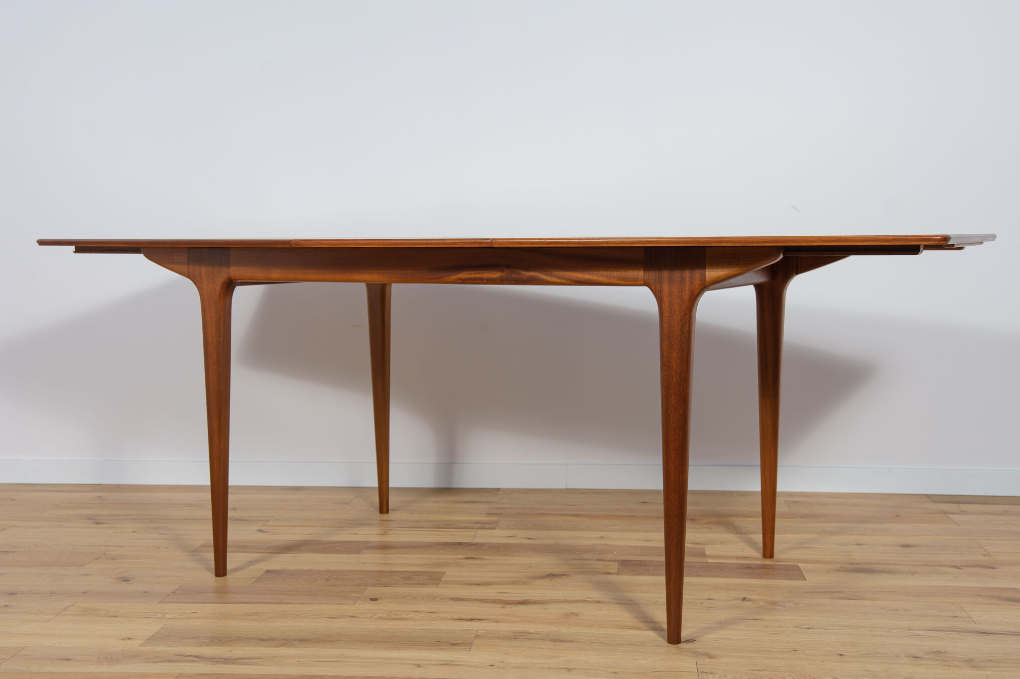 Mid-century teak extendable dining table from Mcintosh, 1960s