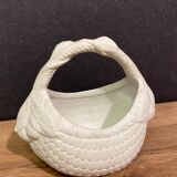 Basket tray-pouch bouquetière in porcelain biscuit