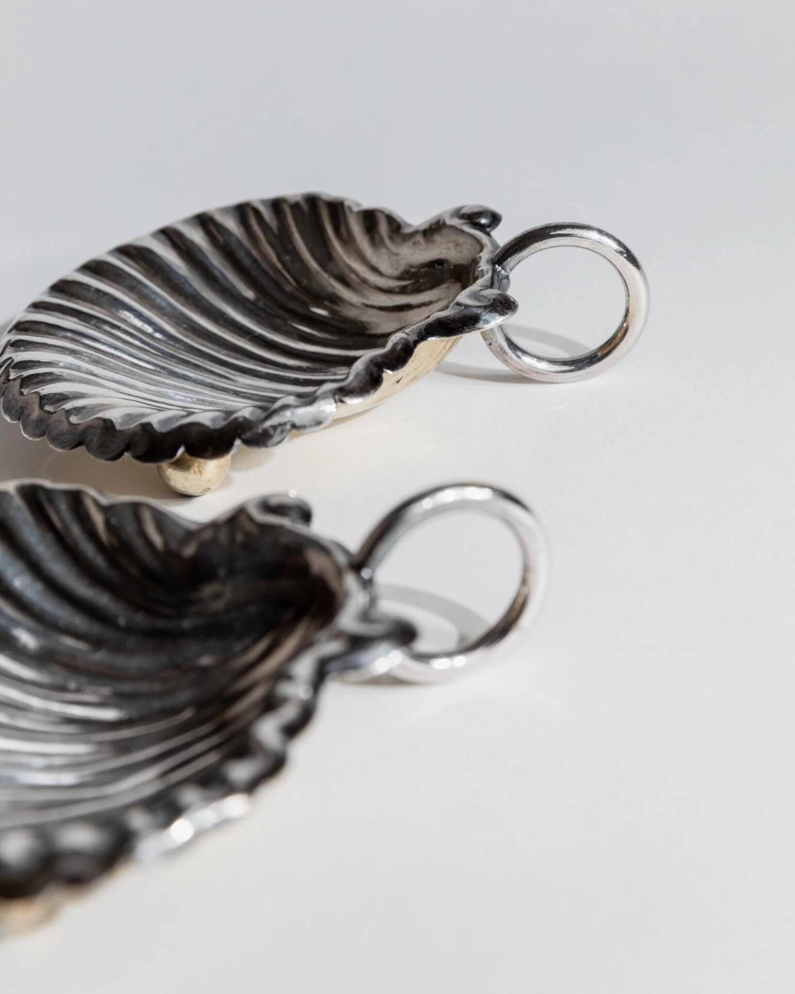 Silver-plated Shell Bowls, Set of 2, Vintage 1960s Italian Design, Silver Metal Condiment Dishes