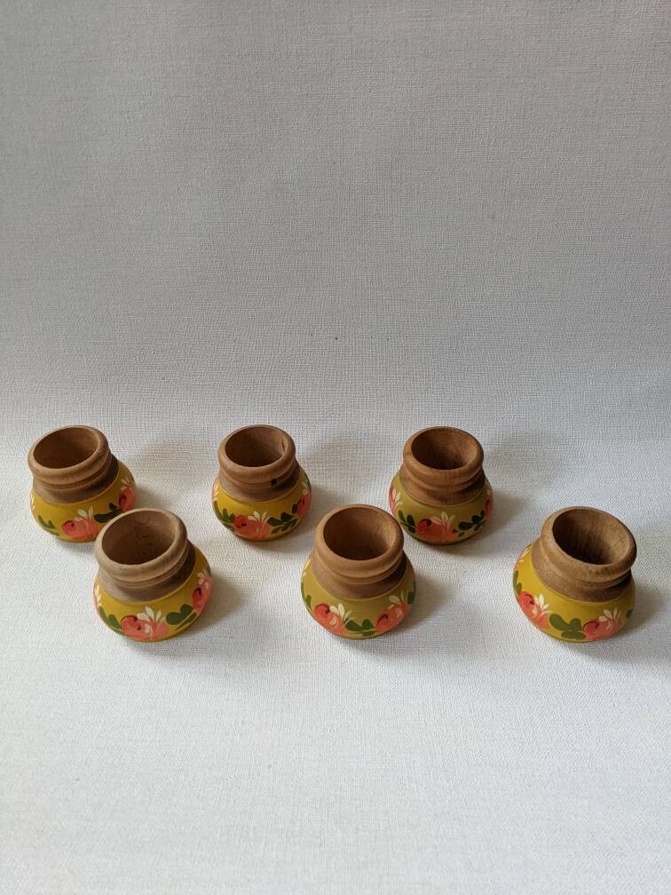 Egg cups in wood with hand-painted floral decoration, handcrafted
