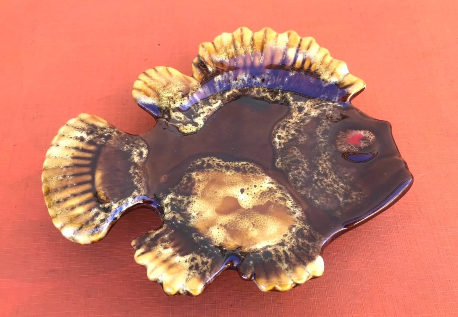1960s Vallauris enameled ceramic pocket emptier