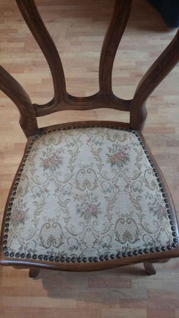 Lot de 2 chaises anciennes