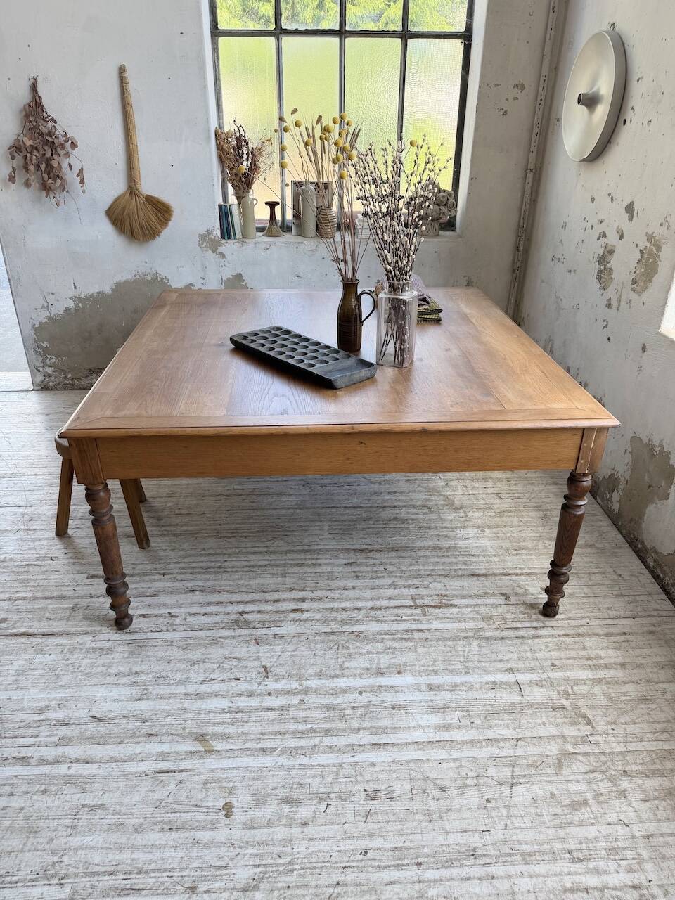 Grande table de ferme XL chêne « carrée » conférence 1950