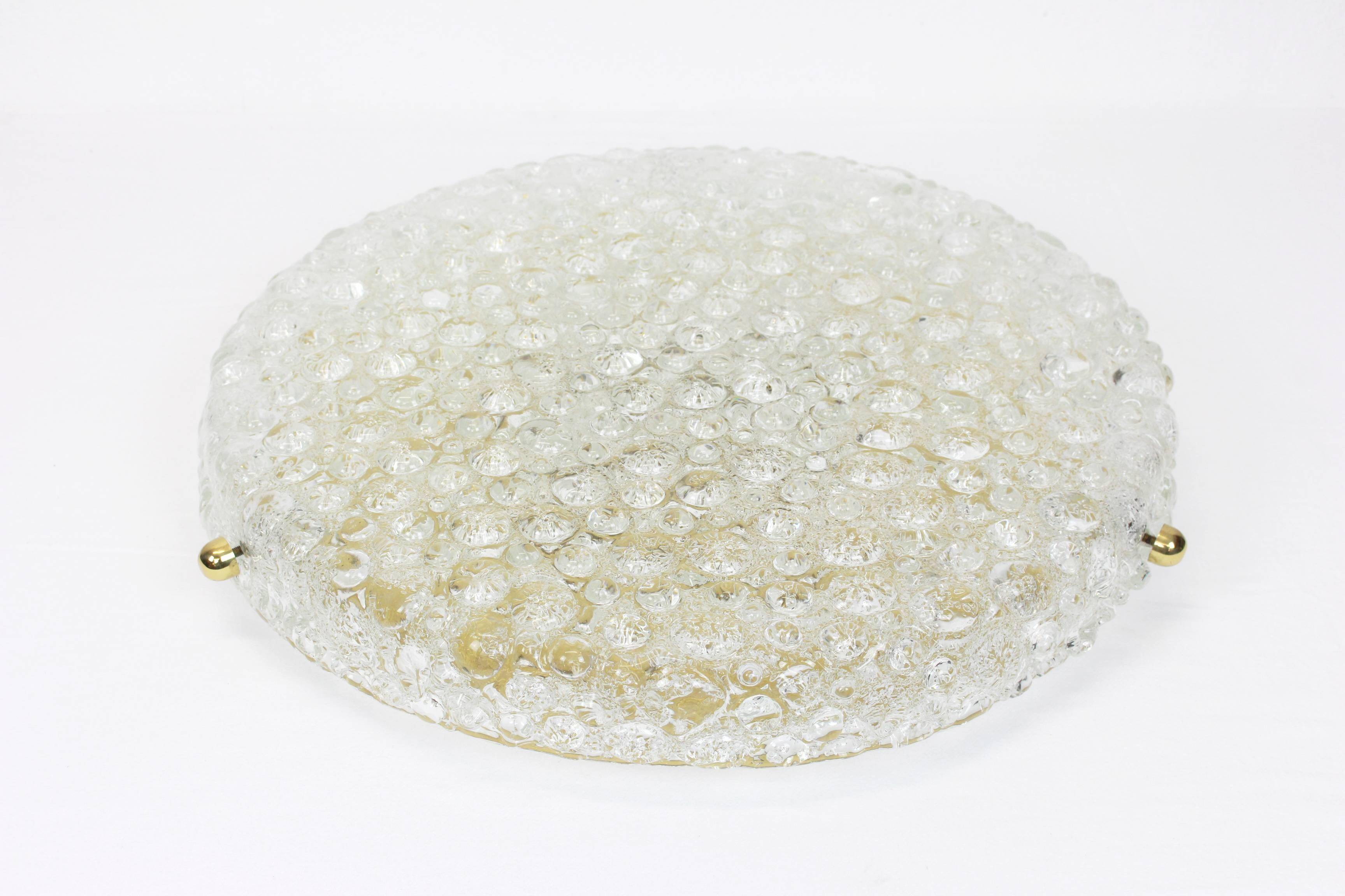 Grand plafonnier en verre givré rond par Hillebrand, Allemagne, années 1970