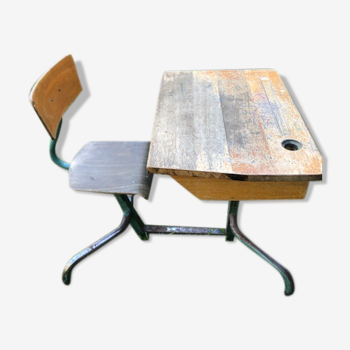 Single-seat school desk