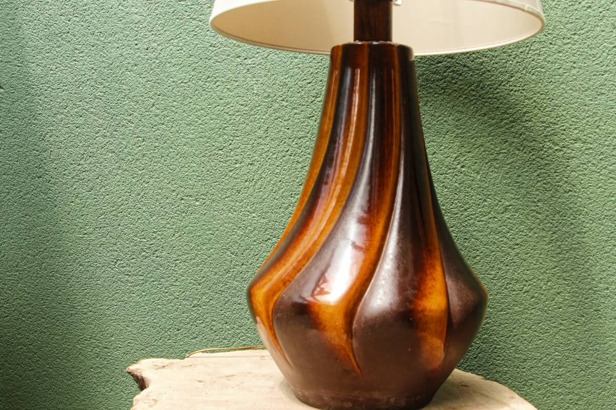 Vintage ceramic lamp, twisted base