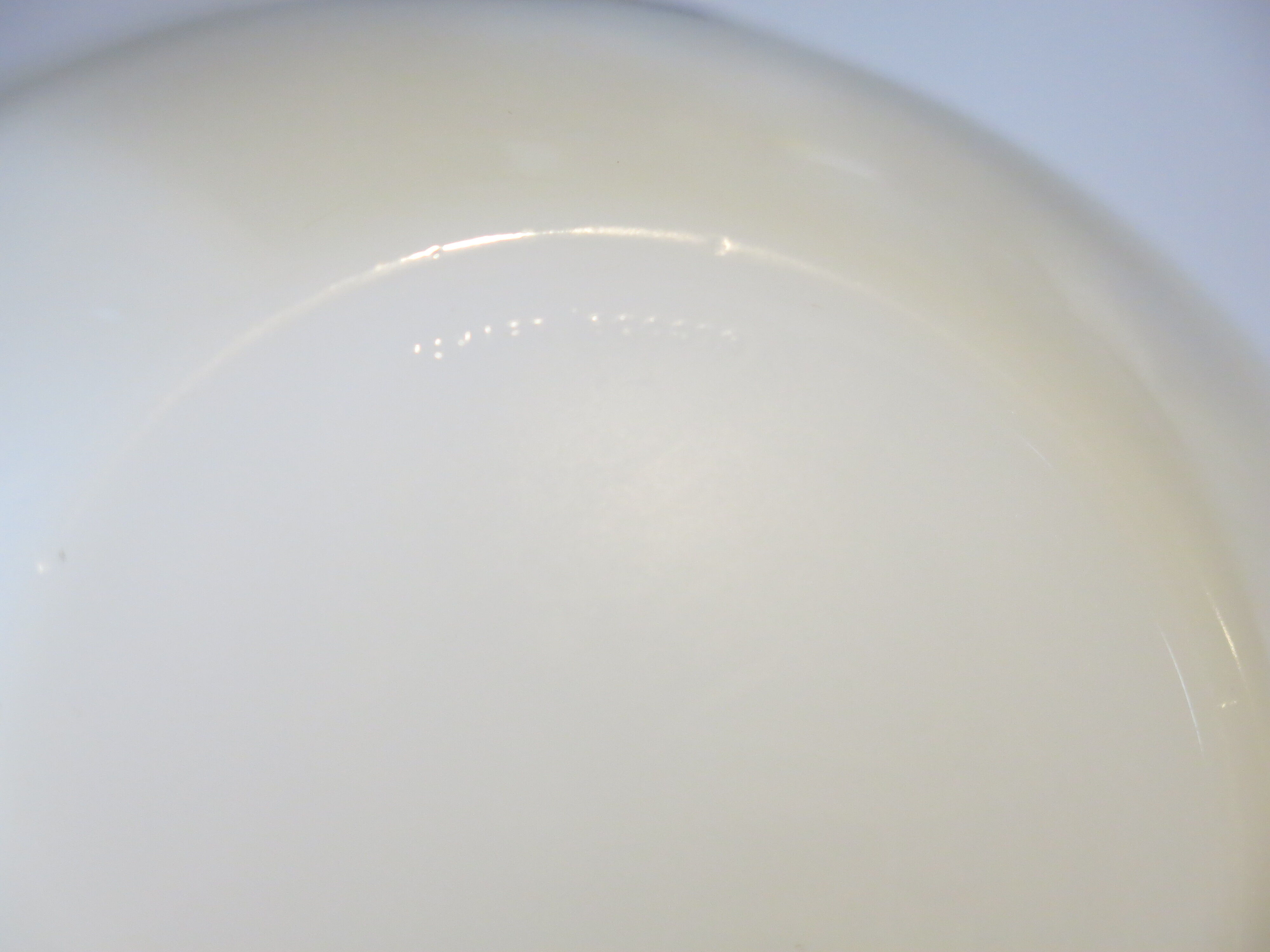 6 hollow plates from Arcopal in good condition