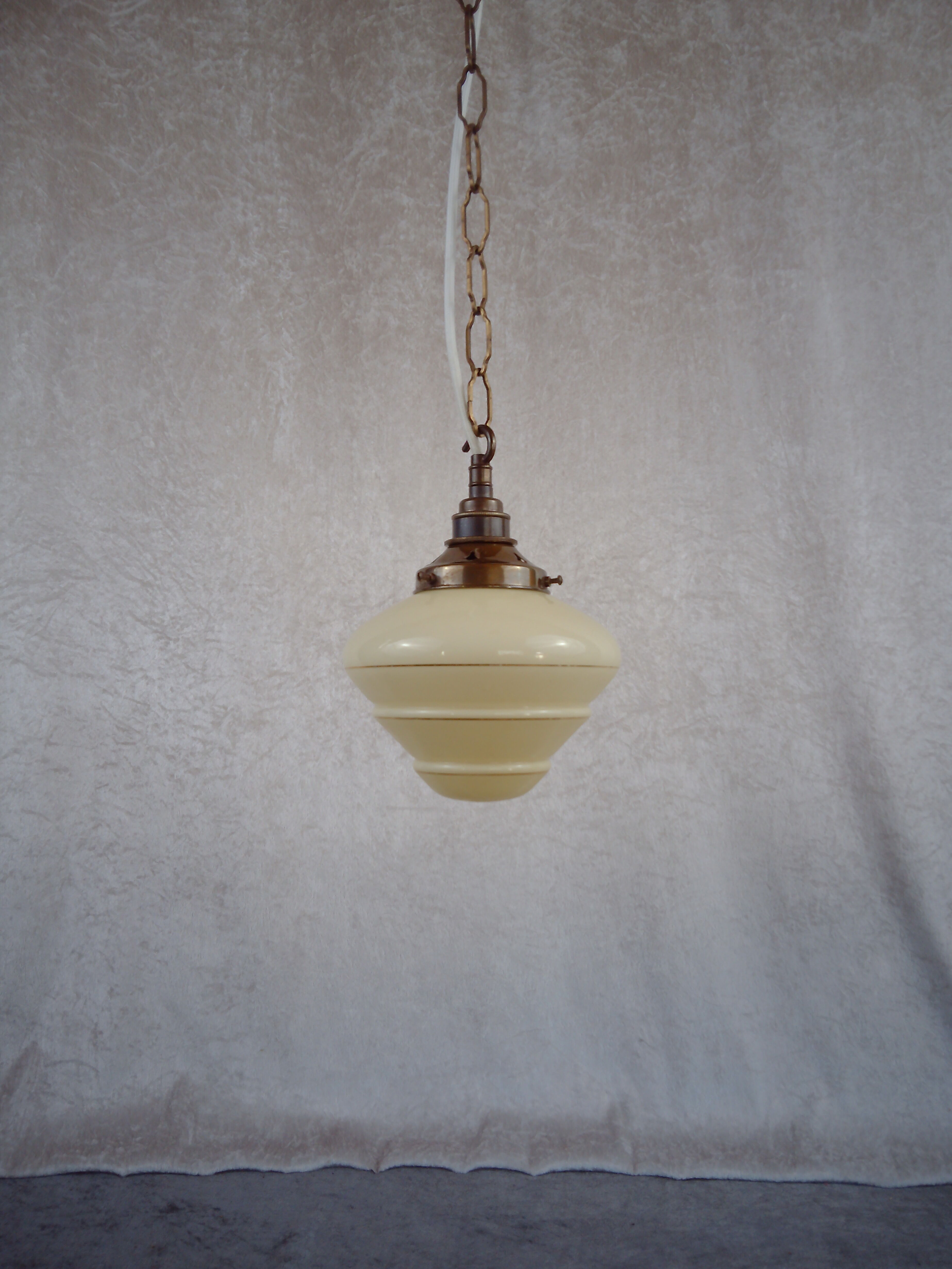 Beehive pendant with chain hanging lamp 1930/40