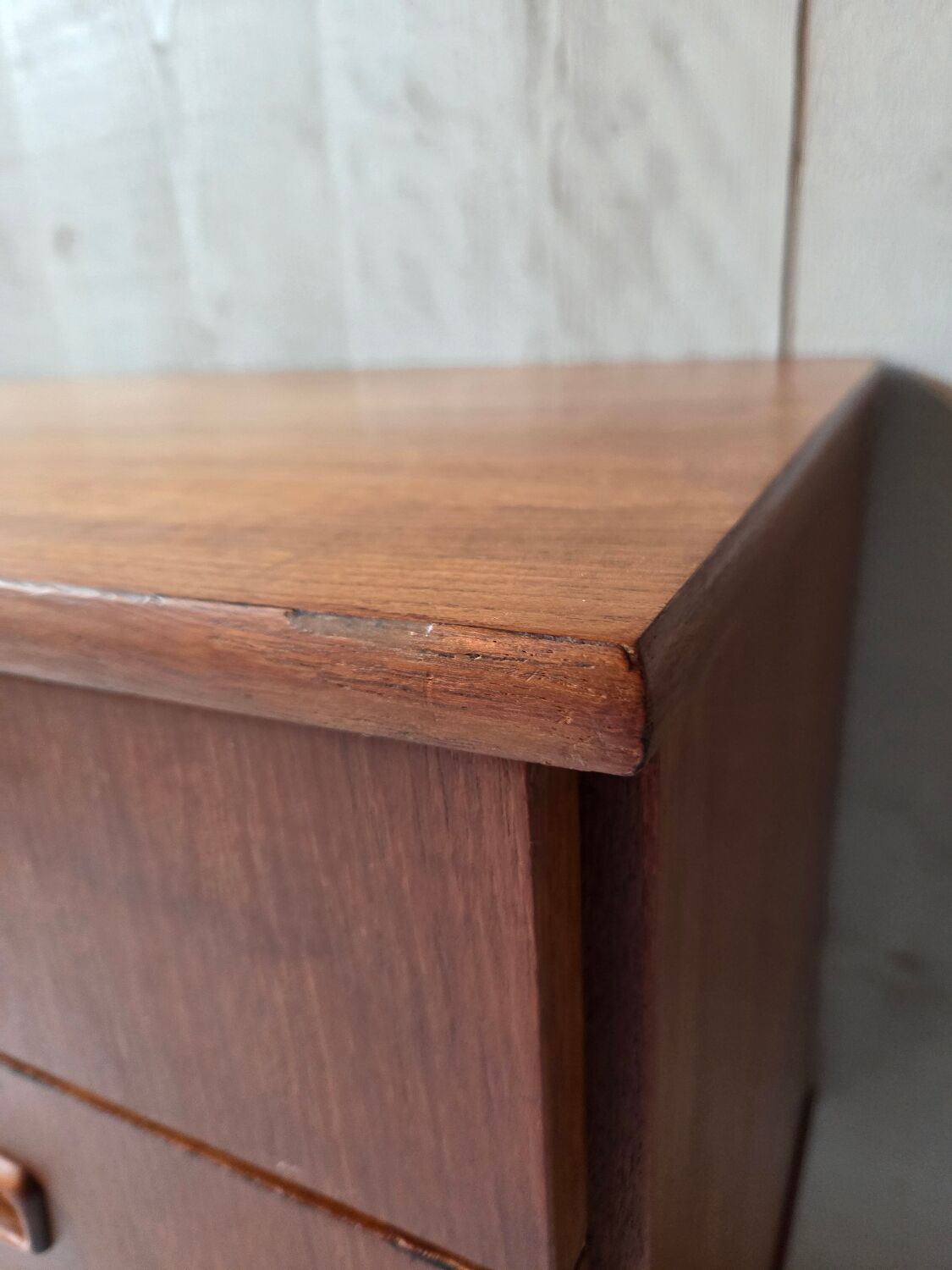 Scandinavian chest of drawers