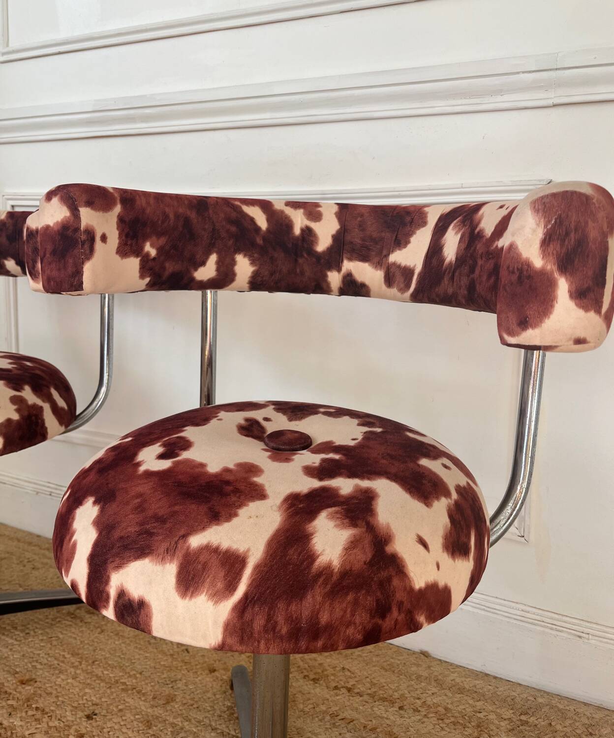 Paire de fauteuils en métal chromé vintage