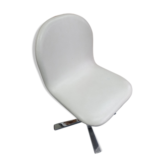 White skai chair