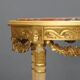 Table style néoclassique en bois sculpté XIXe siècle