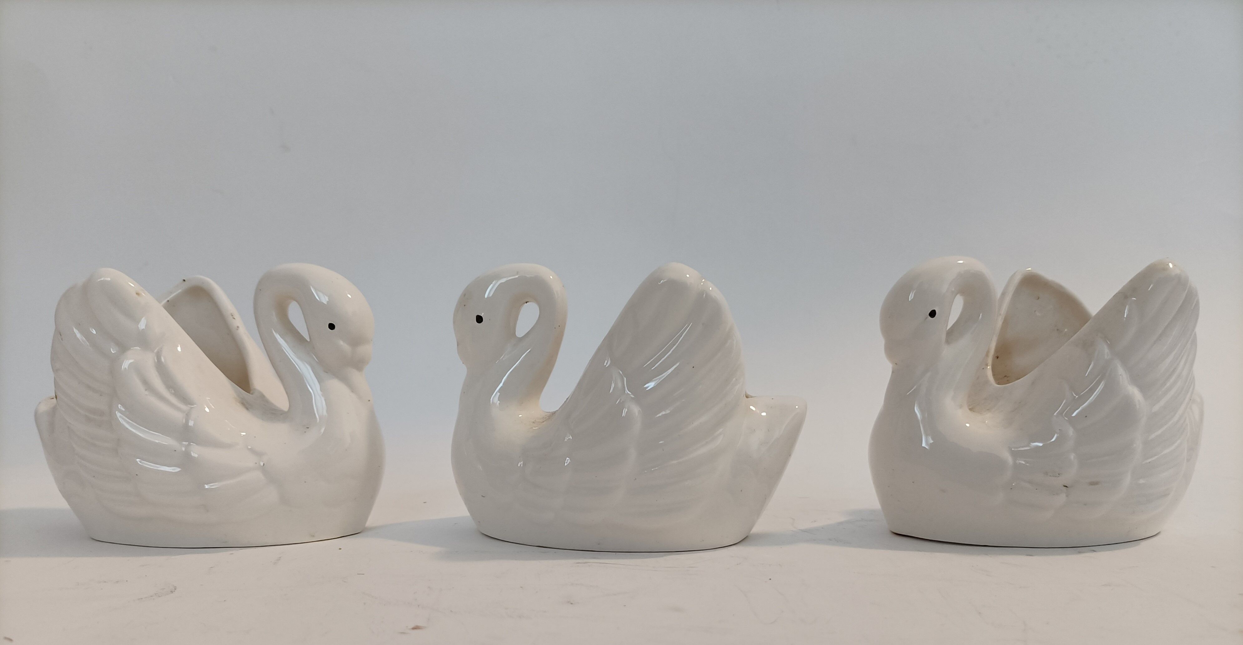 White porcelain swan table planters 1950/1960.