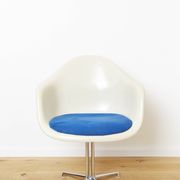 Off-White La Fonda Fiberglas Chair by Charles & Ray Eames for Herman Miller