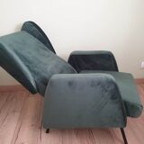 Vintage velvet green armchair with ears