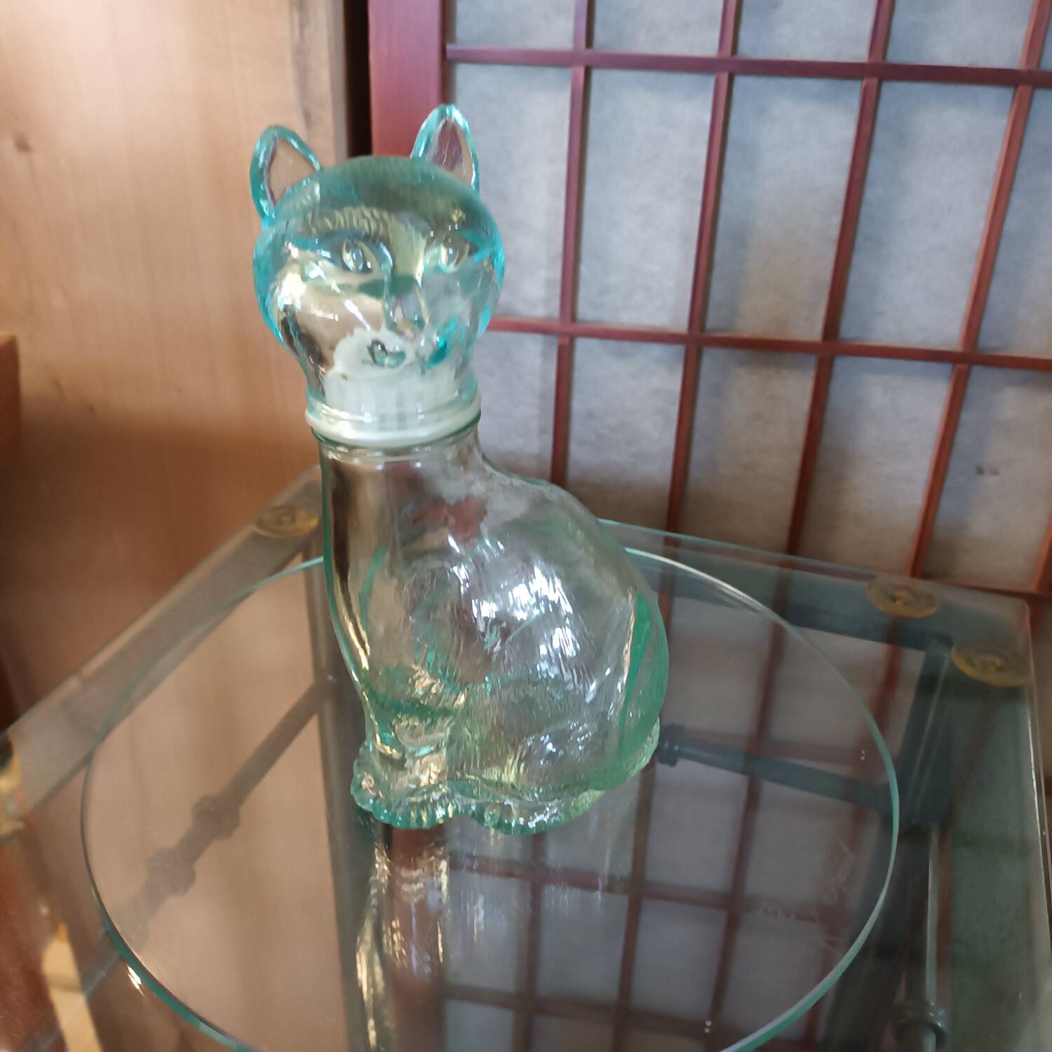 Cat-shaped glass bottle