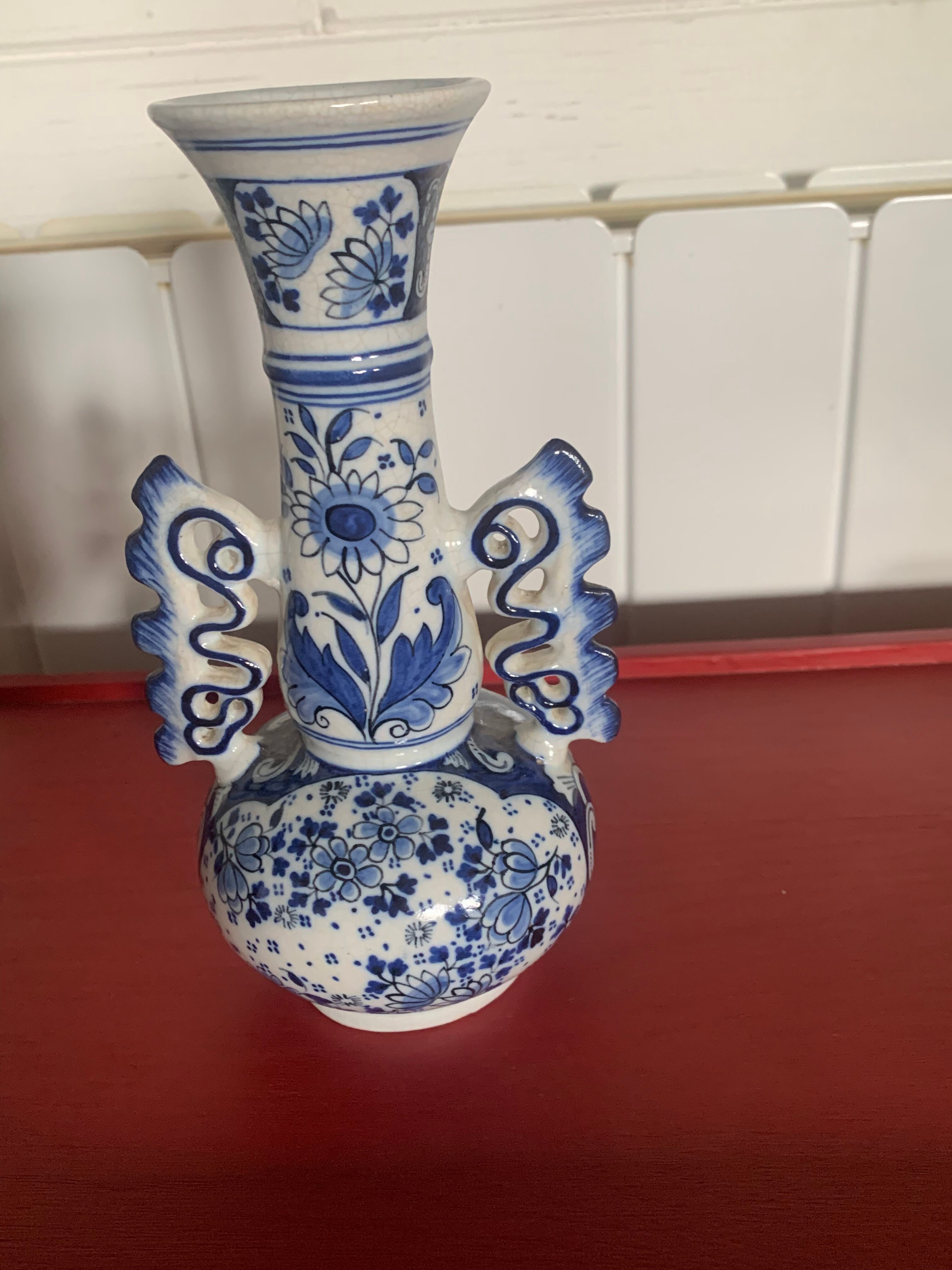 Chinese Kangxi style vase