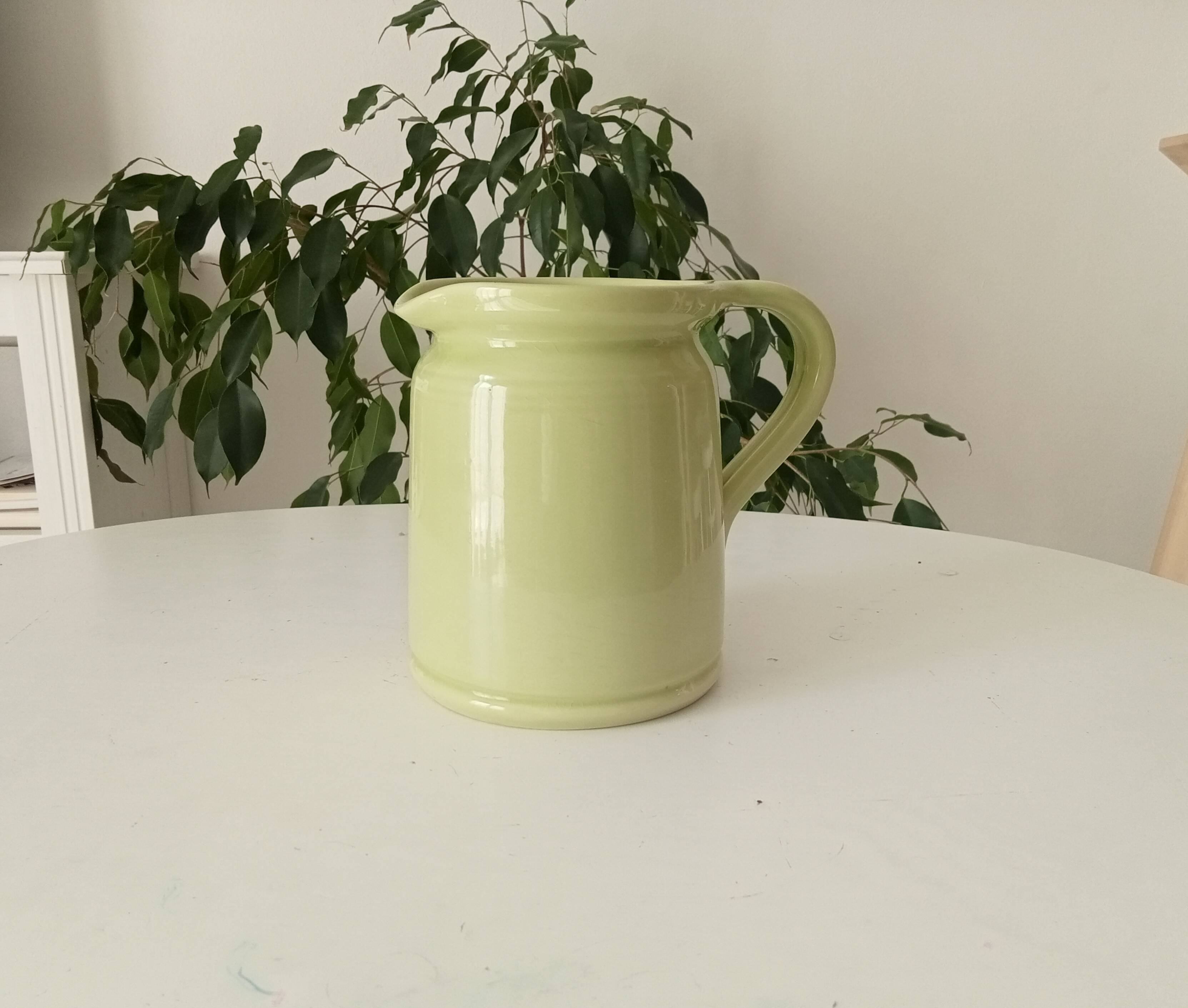 Pichet vintage en céramique craquelée
