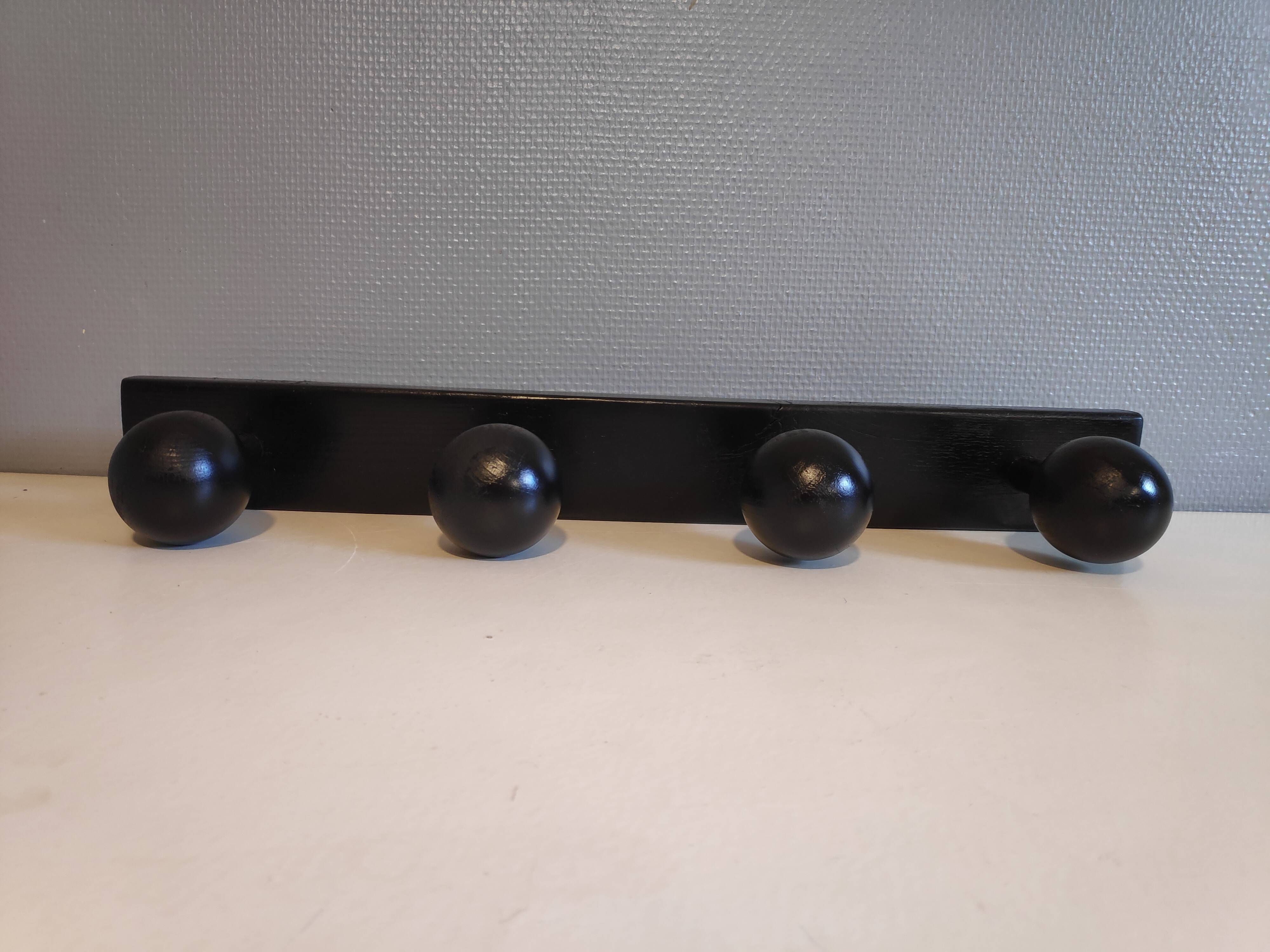 Porte-manteaux vintage en bois noir 4 patères