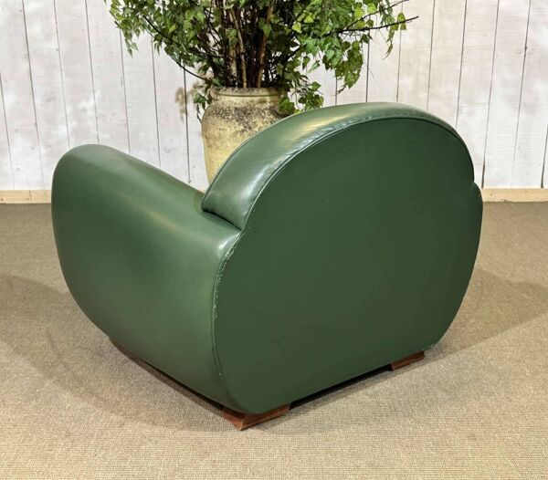 Fauteuil club style art déco en cuir et hêtre des années 1980