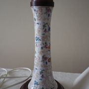 Lampe à poser de table de chevet d’appoint en faïence et socle en bois