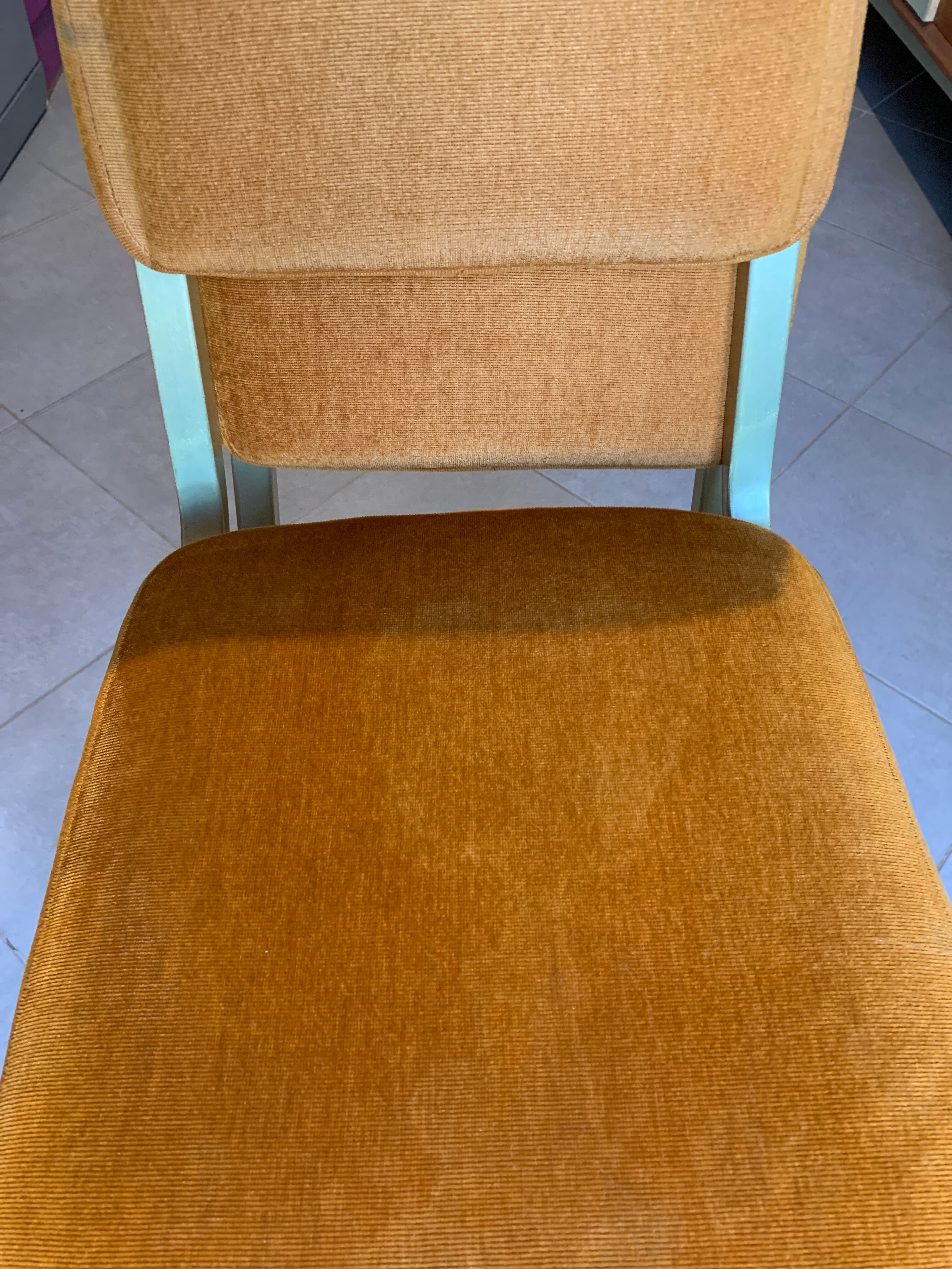 Pair of vintage chairs 70s
