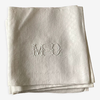 Cotton napkins with monogram
