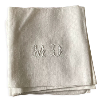Cotton napkins with monogram