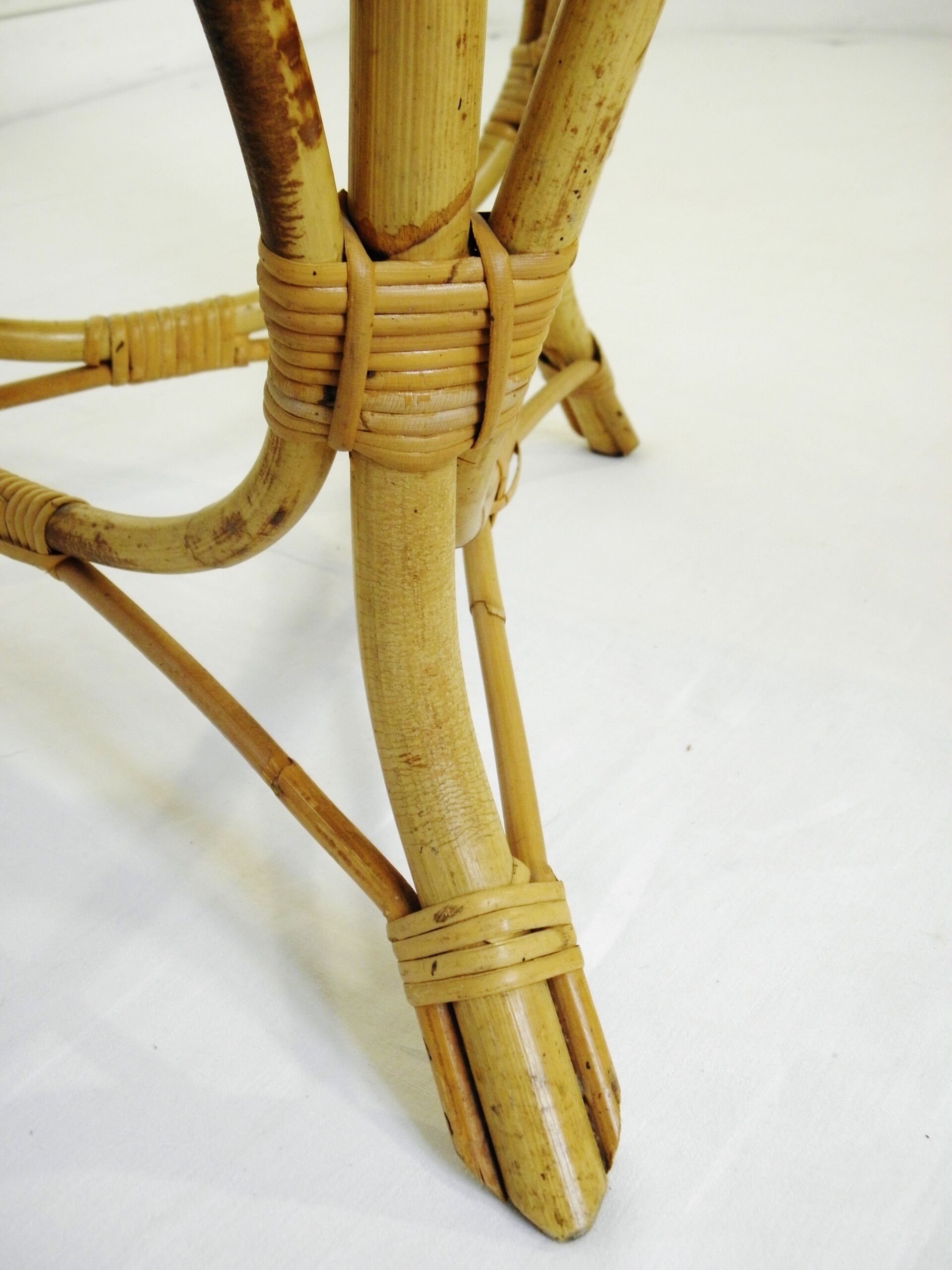 Tripod coffee table in rattan 1970s