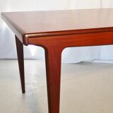 Table expandable teak Younger and four chairs