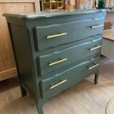 Chest of drawers