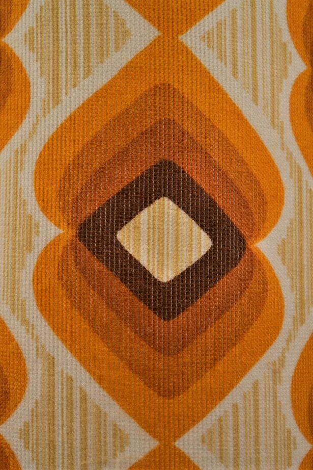 Seventies lamp to lay