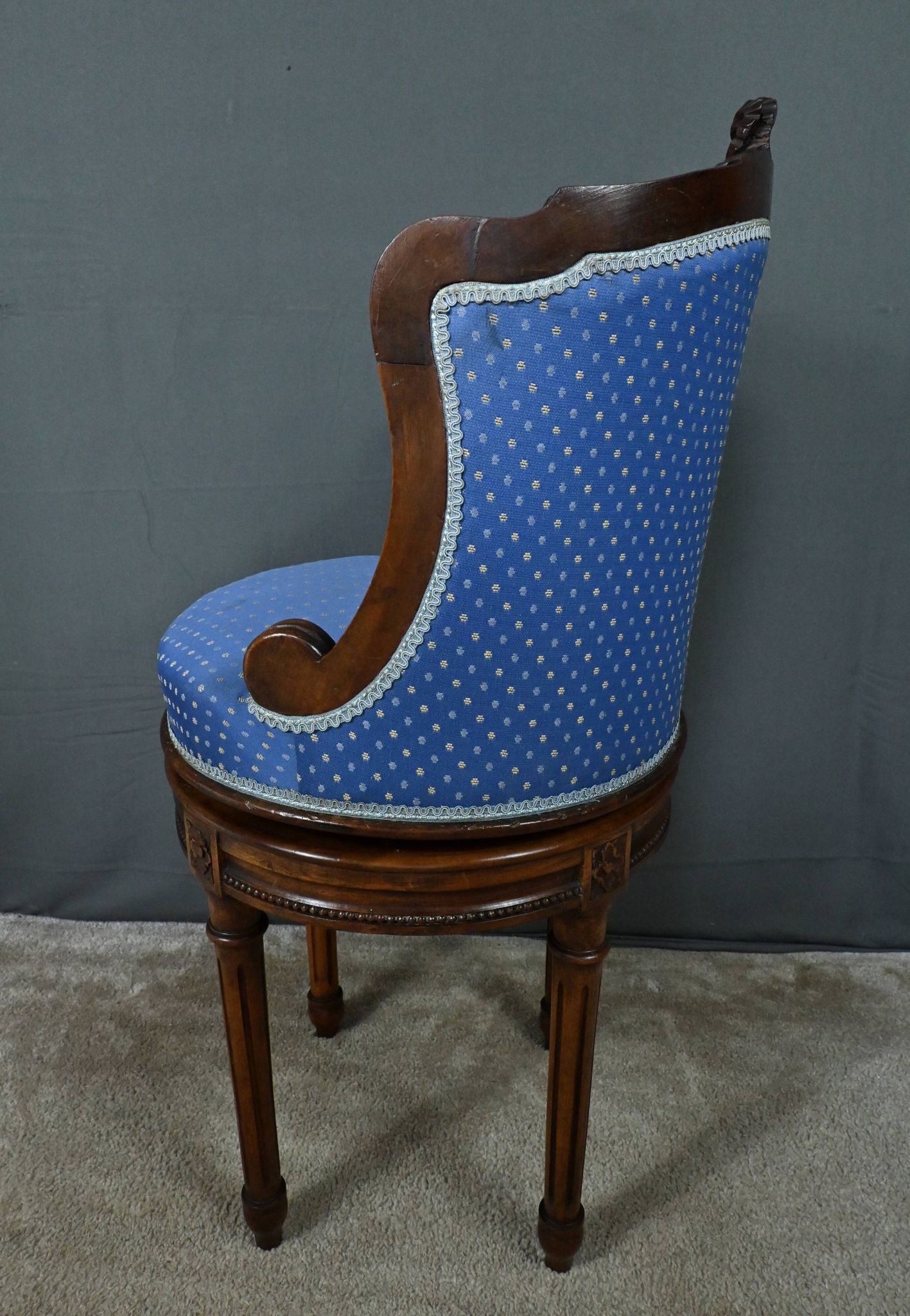 Louis XVI Style Beech Swivel Harpist Chair – Early 20th Century