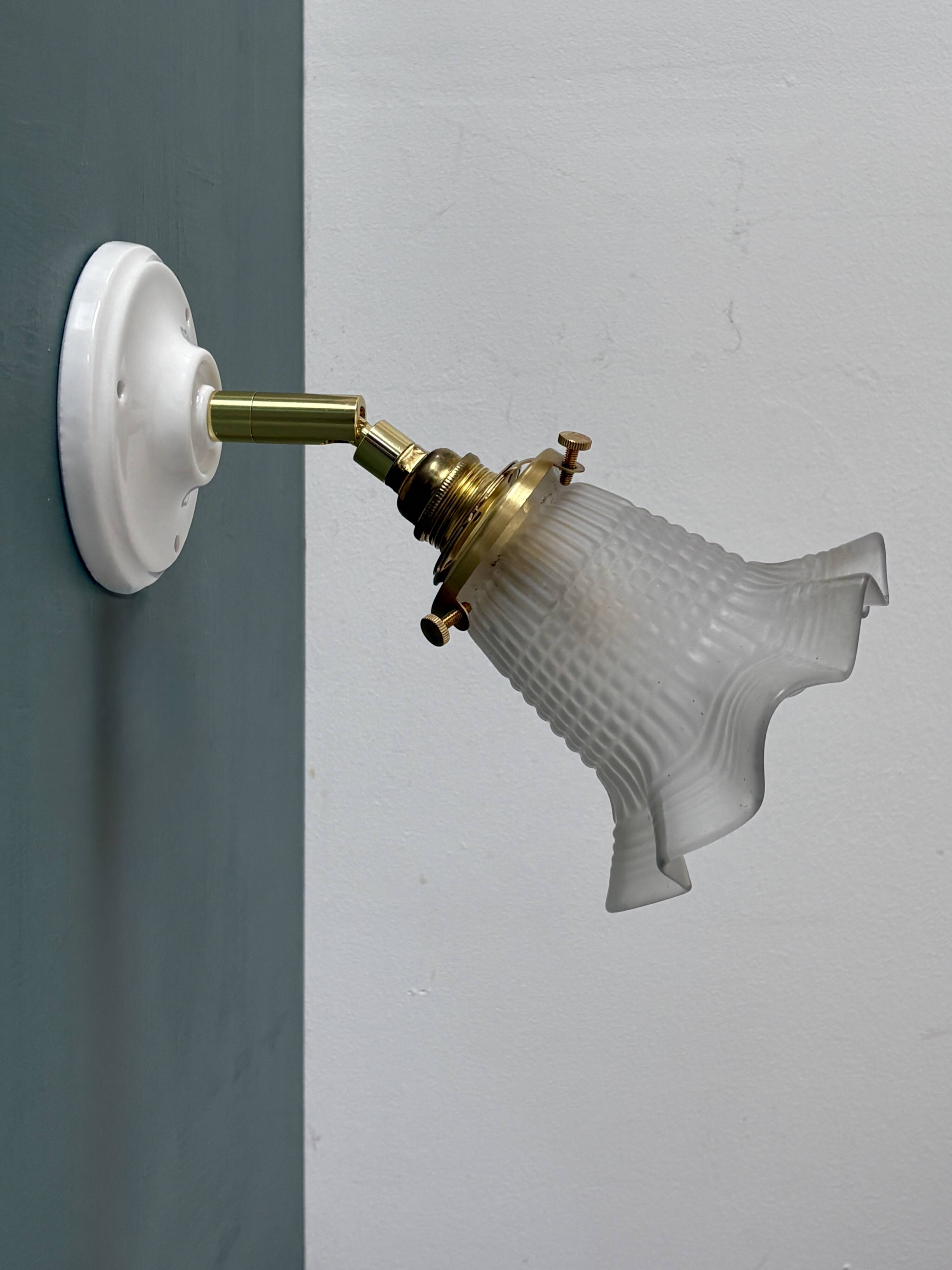 Vintage frosted glass tulip wall light