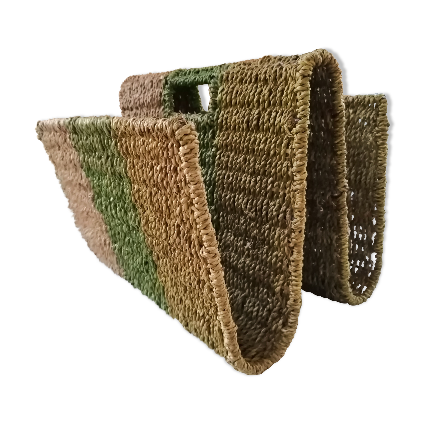 Scandinavian-style braided straw magazine door